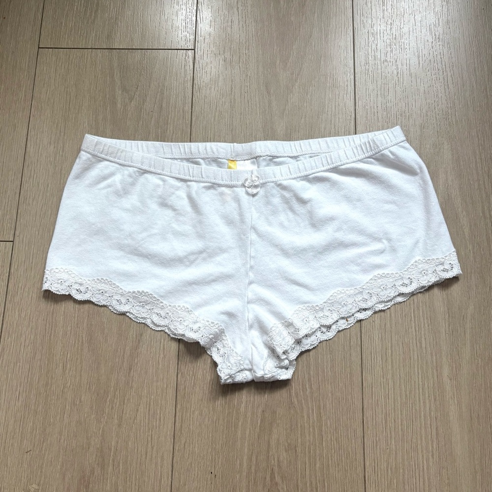 Vintage White Lace Trim Shorts